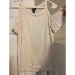 Rue21 short sleeve top. Size: medium